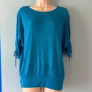 NWOT Ladies Style & co. Teal Cold shoulder three-quarter length sleeve tunic